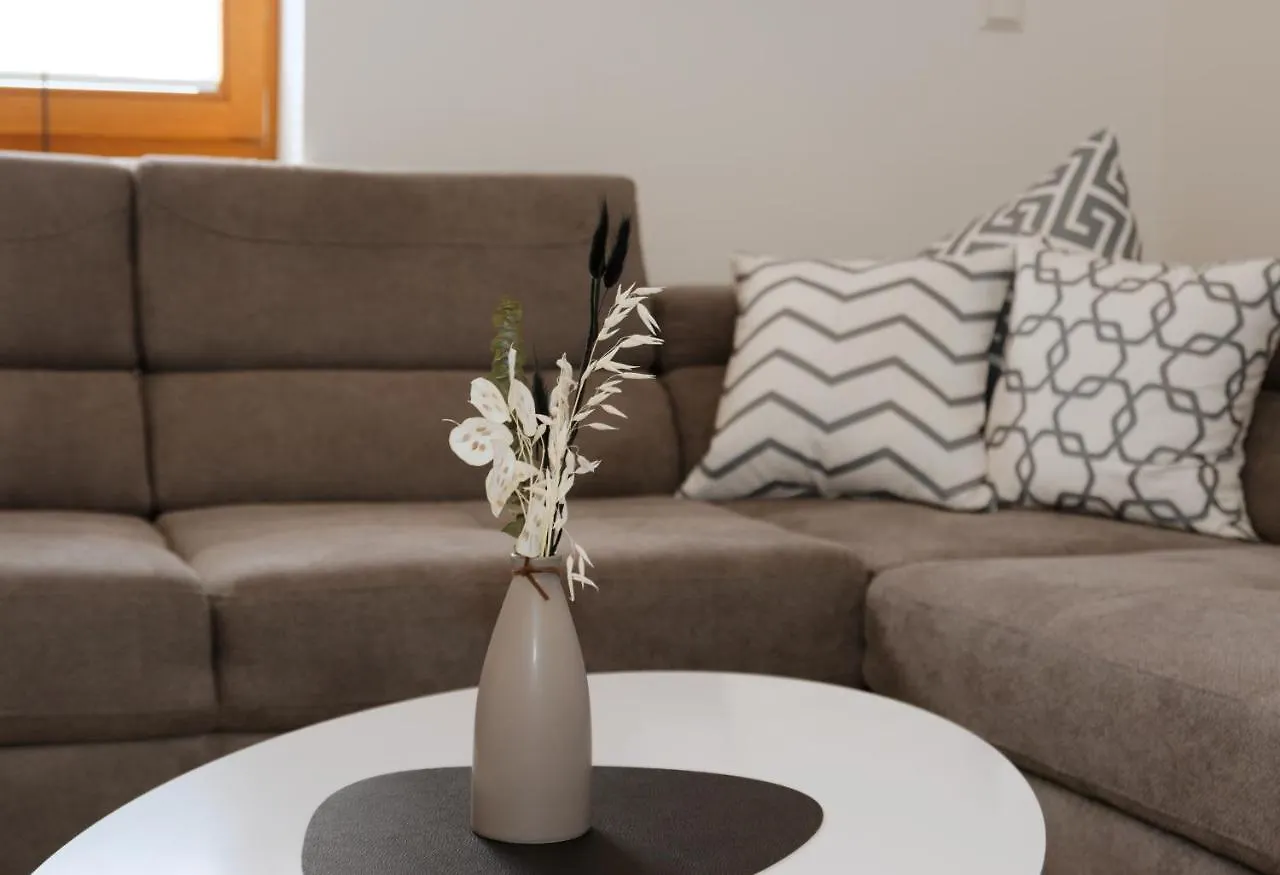 Ferienhaus Leutner 博登迈斯 0*,
